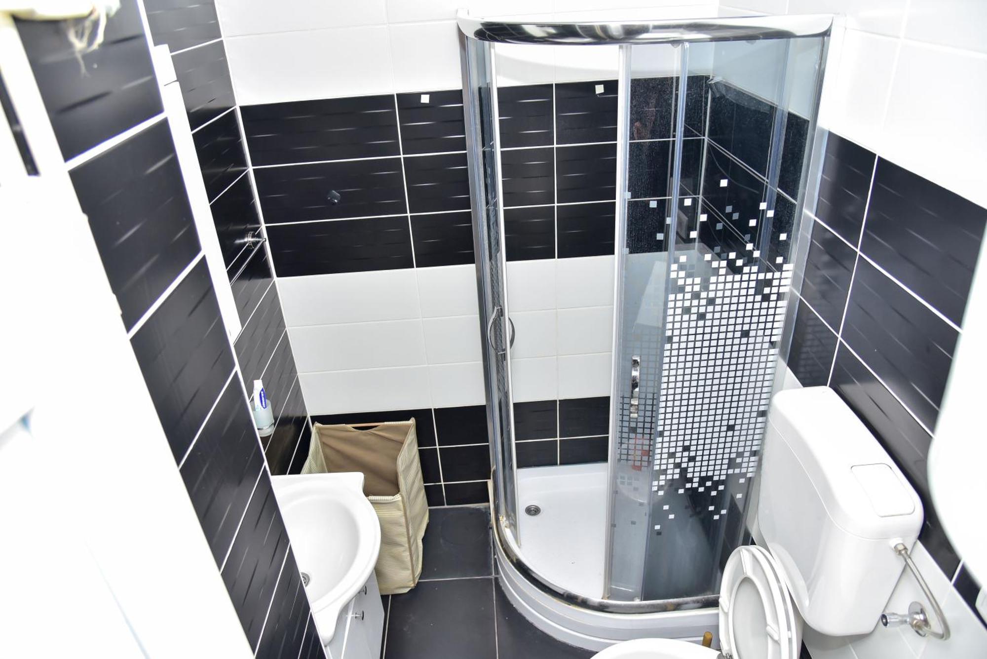 Goldi Apartman บันยาลูกา ภายนอก รูปภาพ